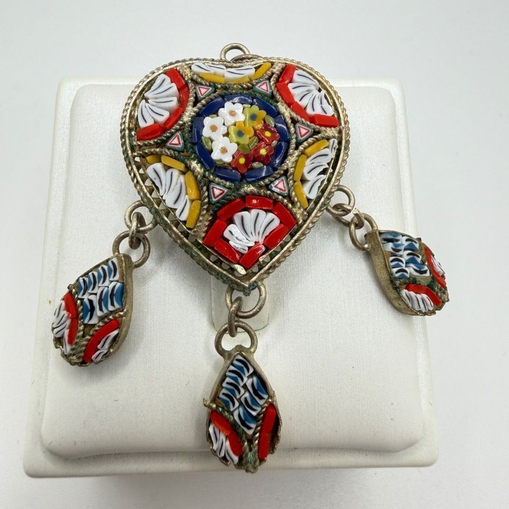 Vintage Italian Micro mosaic floral‎ heart pendant with faint gold tone metal!